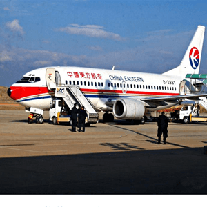 右旗巴丹吉林机场空运航空快运业稳步发展的原因是什么？